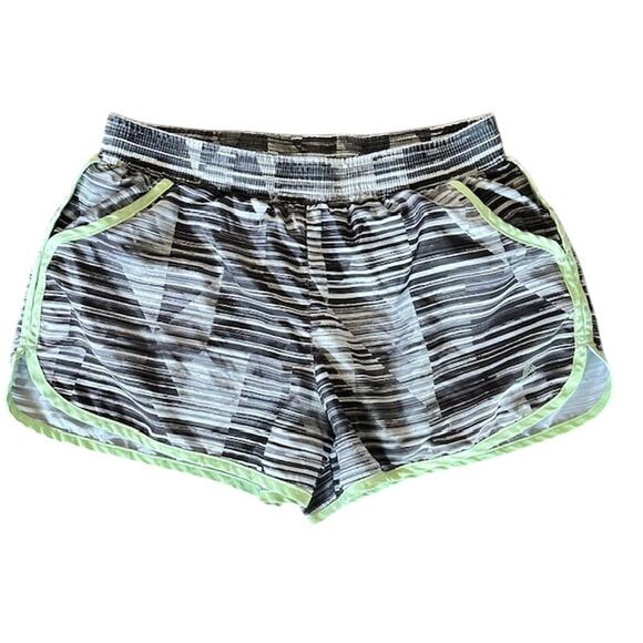 Women's Workout Short Bundle: Nike, Love Streak, RBX size medium - Picture 5 of 11